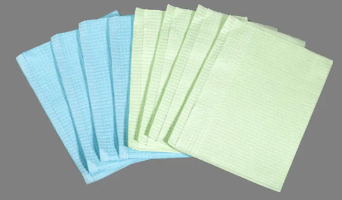 K čemu slouží jednorázové zubní bryndáčky? Proč jsou nezbytné pro zubní praxi?