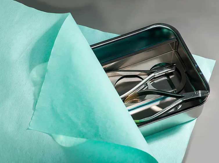 Od výroby po kliniku: role lékařského krepového papíru v lékařském dodavatelském řetězci